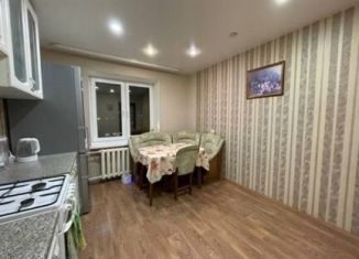 Продажа 2-комнатной квартиры, 77.4 м2, Полевской, микрорайон Зелёный Бор-2, 27