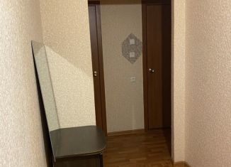 Сдаю в аренду однокомнатную квартиру, 43 м2, Челябинск, улица Хохрякова, 40