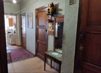 Продам 3-комнатную квартиру, 65 м2, Ульяновск, улица Калнина, 11, Заволжский район
