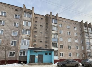 Продаю 1-комнатную квартиру, 35.9 м2, Киров, улица Конституции, 8