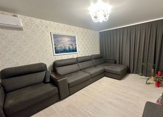 Продаю четырехкомнатную квартиру, 68.3 м2, Сарапул, улица Степана Разина, 67