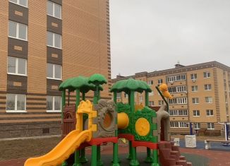 Продается 2-ком. квартира, 52 м2, Калуга, улица Николая Ткачёва, 16