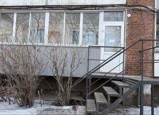 Продаю 3-ком. квартиру, 67 м2, Улан-Удэ, улица Шумяцкого, 16