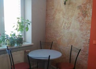 Продаю 2-комнатную квартиру, 69.6 м2, деревня Малые Колпаны, микрорайон Речной, 2