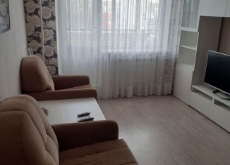 Сдаю в аренду 2-ком. квартиру, 50 м2, Белгород, Садовая улица, 28