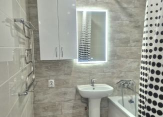 Сдам двухкомнатную квартиру, 68 м2, Бор, улица Красногорка, 23