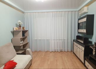 Продам 3-комнатную квартиру, 65 м2, Волгоград, улица Менжинского, 18