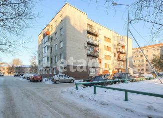 Продается 3-комнатная квартира, 60 м2, Тюмень, улица Мелиораторов, 17, Центральный округ