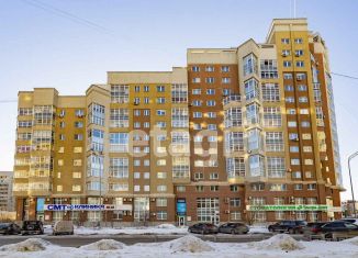 Продаю 4-ком. квартиру, 98.7 м2, Екатеринбург, улица Серова, 45