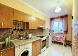 Продаю 1-комнатную квартиру, 31 м2, Серпухов, улица Крюкова, 4