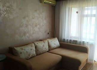 Аренда 2-комнатной квартиры, 45 м2, Евпатория, улица Фрунзе, 34