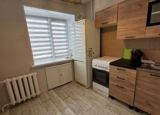 Продажа 2-ком. квартиры, 42 м2, Ишимбай, улица Губкина, 46