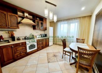 Двухкомнатная квартира в аренду, 65.4 м2, Энгельс, улица Ленина, 14А