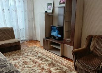 Сдается в аренду однокомнатная квартира, 31 м2, Тобольск, 8-й микрорайон, 19