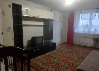 Сдаю 1-ком. квартиру, 46 м2, Верхняя Пышма, улица Уральских Рабочих, 44