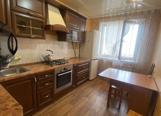 Сдаю 3-комнатную квартиру, 72 м2, Салават, улица Островского, 6