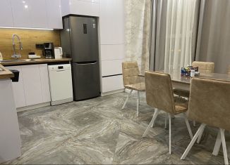 Сдаю 2-ком. квартиру, 53 м2, Астрахань, улица Набережная Приволжского Затона, 24, ЖК Сердце Каспия