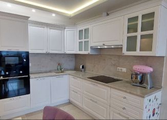 Продается 3-комнатная квартира, 70 м2, Саратов, 1-й проезд имени С.Т. Разина, 3/7, ЖК Атлант