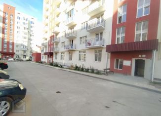 Продам 1-ком. квартиру, 35.2 м2, Евпатория, улица Чапаева, 99