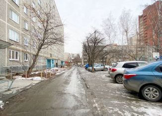 Продается 3-ком. квартира, 57.2 м2, Екатеринбург, Ясная улица, 34/2, метро Геологическая