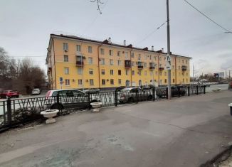 Продам 2-ком. квартиру, 51.9 м2, Новотроицк, Советская улица, 2