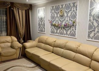 Продам пятикомнатную квартиру, 110 м2, Калининград, улица Согласия, 25