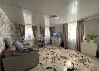 Продажа 2-комнатной квартиры, 56.2 м2, Сарапул, улица Труда, 38