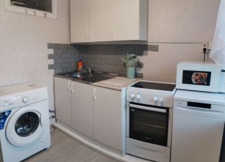 Аренда двухкомнатной квартиры, 45 м2, Приморский край, Калининская улица, 40