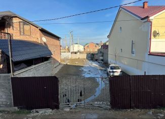 Продаю участок, 3 сот., Махачкала, Летняя улица, 95