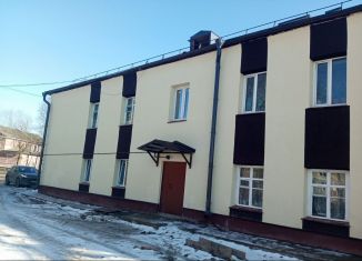 Продам 3-ком. квартиру, 41.4 м2, Гатчина, улица Чкалова, 54А