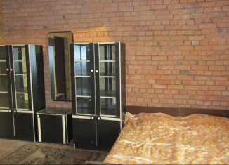 Сдача в аренду комнаты, 25 м2, Псковская область, Советская улица, 62