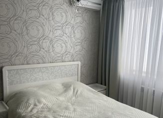 Продается 1-комнатная квартира, 56 м2, Энгельс, Дубовская улица, 5к2