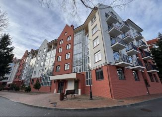 Продам 2-комнатную квартиру, 62.5 м2, Светлогорск, Калининградский проспект, 70Е