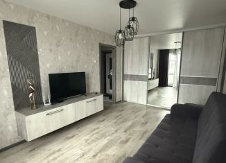 Сдаю 1-ком. квартиру, 36 м2, Курган, улица Пушкина, 91