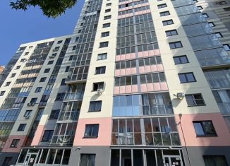 Продам трехкомнатную квартиру, 93 м2, Челябинская область, улица Яблочкина, 10А
