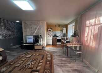 Продаю 2-ком. квартиру, 43.2 м2, Октябрьский, Девонская улица, 8