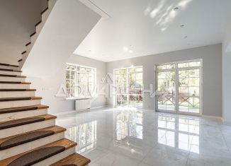 Продаю дом, 240 м2, Москва, коттеджный посёлок Лесное Озеро, 18