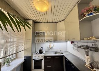 Продам 3-ком. квартиру, 60 м2, Димитровград, Октябрьская улица, 54