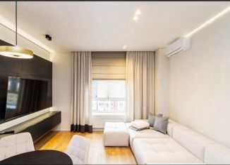 Сдам 1-ком. квартиру, 40 м2, Тюмень, улица Сакко, 24, Центральный округ