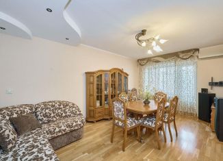 Продам 3-комнатную квартиру, 118 м2, Краснодар, улица Кирова, 3, улица Кирова