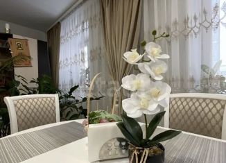 Двухкомнатная квартира на продажу, 70.9 м2, Котлас, улица Ушинского, 36