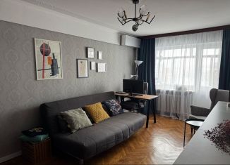 Продажа 3-ком. квартиры, 60 м2, Краснодар, улица Курчатова, 14, улица Курчатова