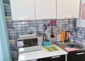 Продам 2-ком. квартиру, 43.6 м2, Кировск, Юбилейная улица, 4