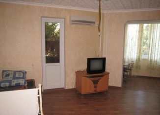 Продам 1-ком. квартиру, 38.3 м2, посёлок городского типа Новоозёрное, Морская улица, 7