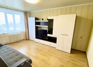 Сдается в аренду 3-комнатная квартира, 65 м2, Череповец, Первомайская улица, 20