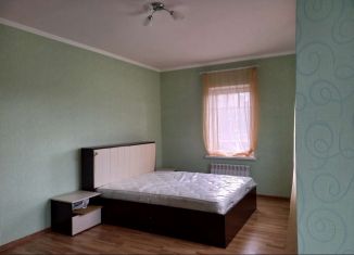 Аренда трехкомнатной квартиры, 60 м2, Ломоносов, улица Связи, 48