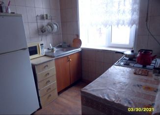 Сдам двухкомнатную квартиру, 62 м2, Алексеевка, улица Ремесленников, 52