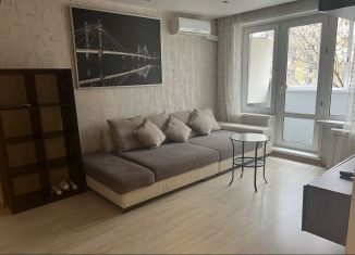 Сдается 2-комнатная квартира, 46 м2, Москва, улица Константина Симонова, 5к2, метро Аэропорт