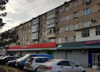 Продам четырехкомнатную квартиру, 61 м2, Азов, Инзенская улица, 7