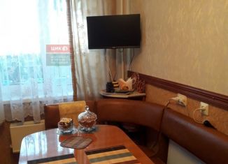 Продаю 3-ком. квартиру, 60 м2, Рыбное, Большая улица, 12